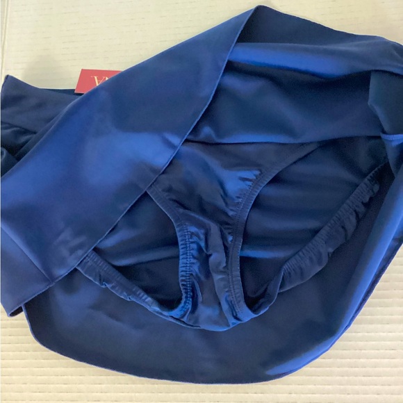 2/$30 💥 Merona swimming suit navy blue skirt - Picture 3 of 8